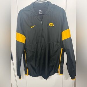 Nike iowa hawkeyes windbreaker coaching jacket 1/4 zip NWOT size Medium